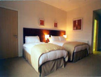 Ramada Hotel And Suites At Lough Allen Drumshanbo Chambre photo